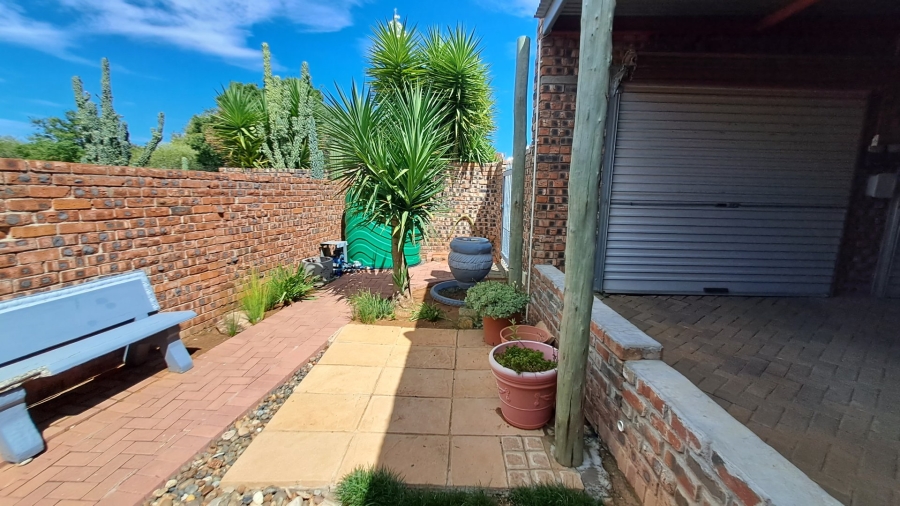 2 Bedroom Property for Sale in Pellissier Free State